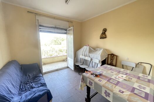 Piso exterior con terraza en barcelona Zona Glorias