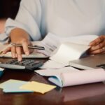 ¿Quién paga los gastos de notaría en una compraventa?