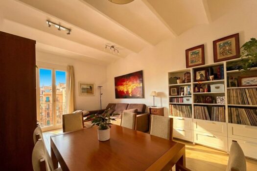 Piso exterior con terraza en barcelona Zona Glorias