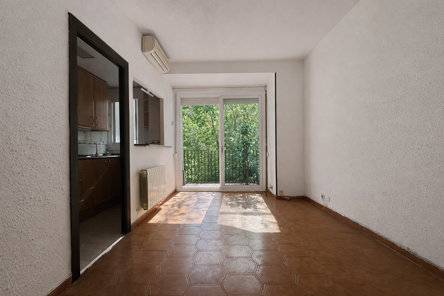 Piso exterior con terraza en barcelona Zona Glorias